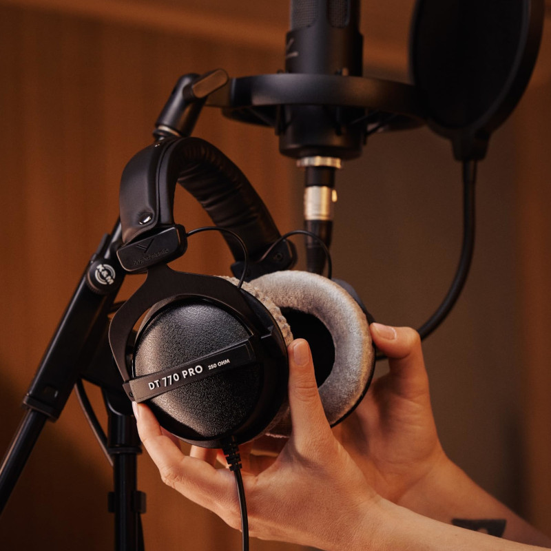 Beyerdynamic DT 770 PRO Black Edition 80 Ohms Edition Limitée